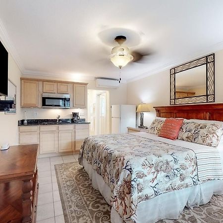 Pass-A-Grill 3 Appartement St. Pete Beach Buitenkant foto